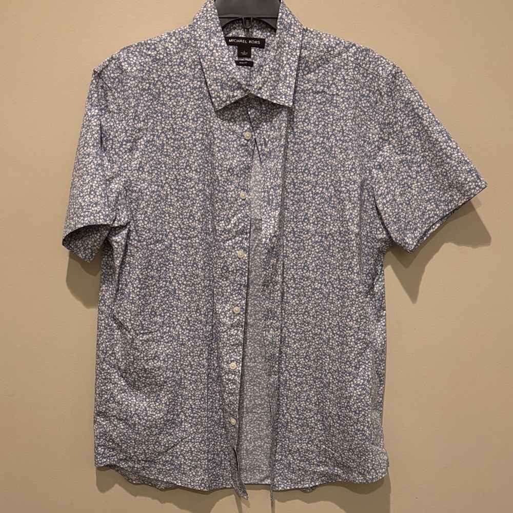 Michael Kors Men’s Blue Floral Short-Sleeve Button-Down Shirt